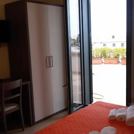 Helios 住宿加早餐酒店 乌瓜诺拉基耶萨