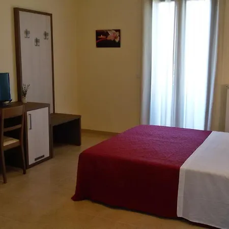 Helios Nocleg ze śniadaniem Uggiano La Chiesa