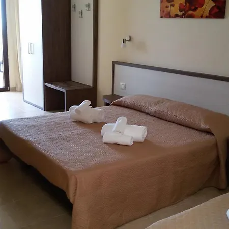 住宿加早餐酒店 Helios 乌瓜诺拉基耶萨