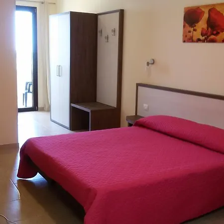 住宿加早餐酒店 Helios 乌瓜诺拉基耶萨