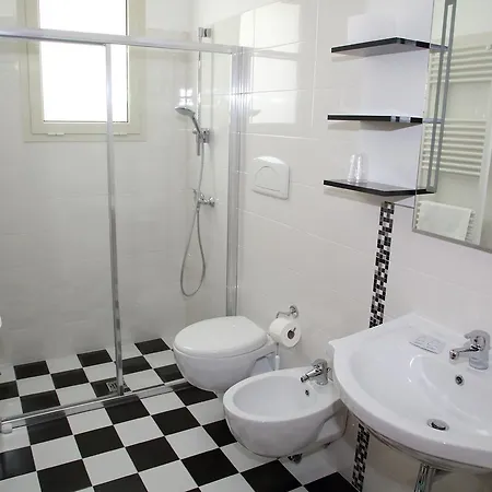 Nocleg ze śniadaniem Helios *