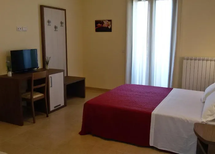 B&B Hotel Helios Frühstückspension Uggiano La Chiesa