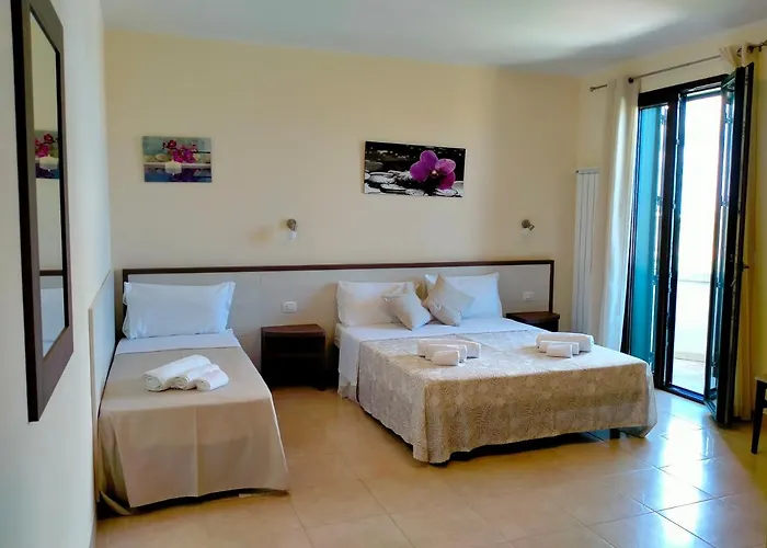 B&B Hotel Helios Frühstückspension Uggiano La Chiesa