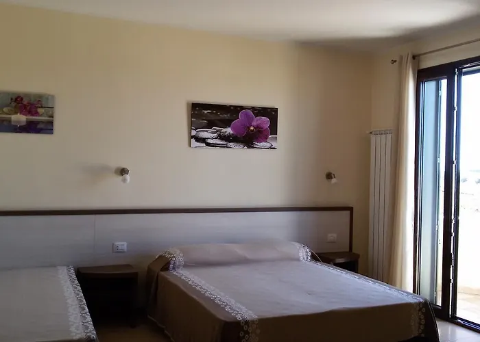 Helios אוג'אנו לה קייזה