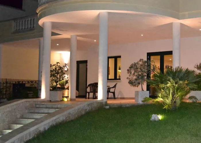 B&B Hotel Helios Frühstückspension Uggiano La Chiesa